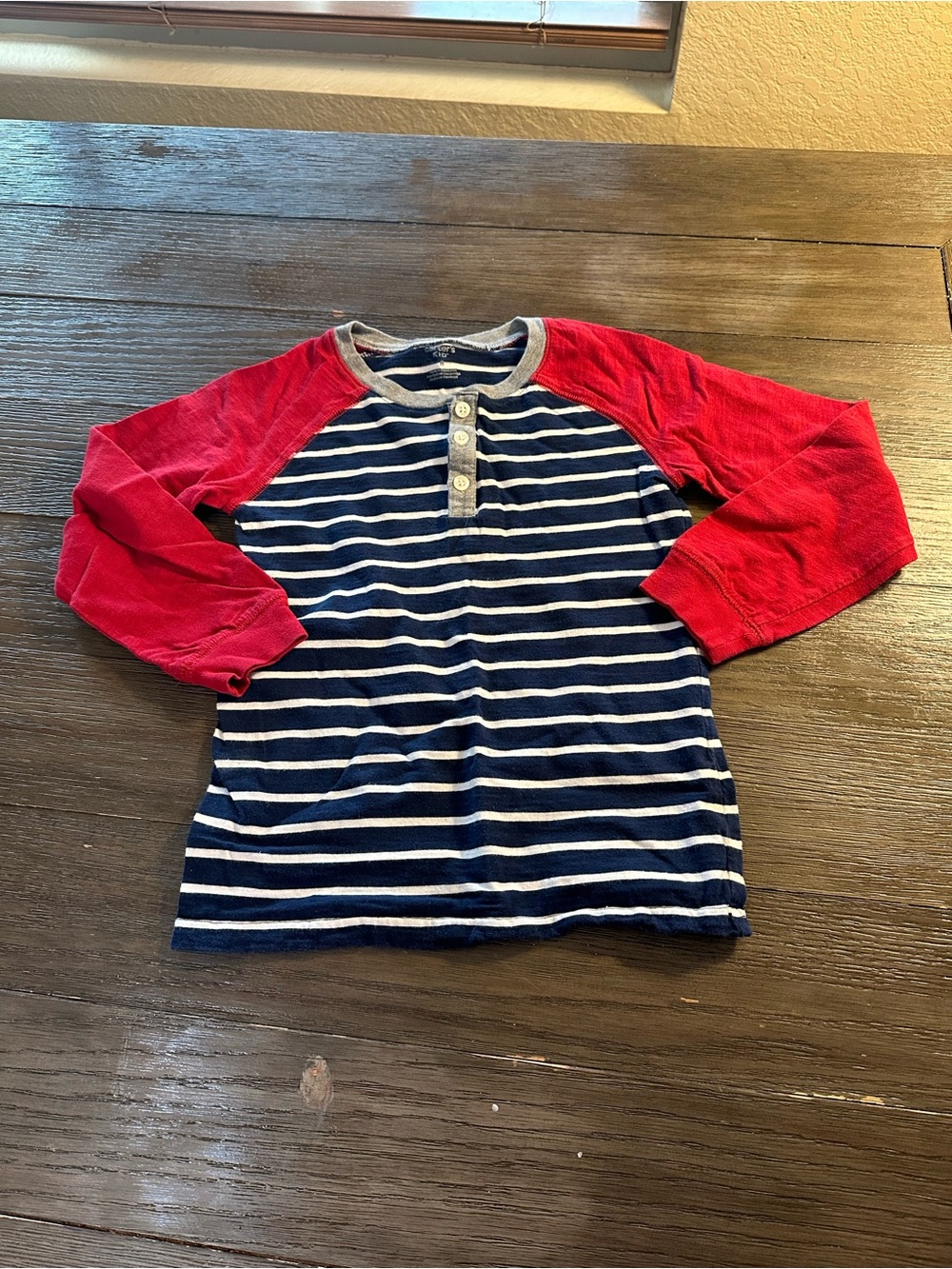 Sz 8 boys Carters Kids Navy Stripe Henley Top with Red Raglan Sleeves